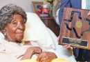 Elizabeth Francis, de 114 años, es la mujer viva de más edad / Elizabeth Francis, age 114, is oldest living American